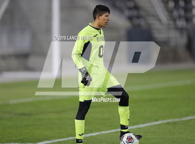 null - Photo 01