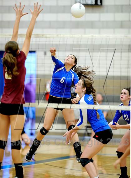 Thumbnail 2 in Whitney @ Rocklin photogallery.