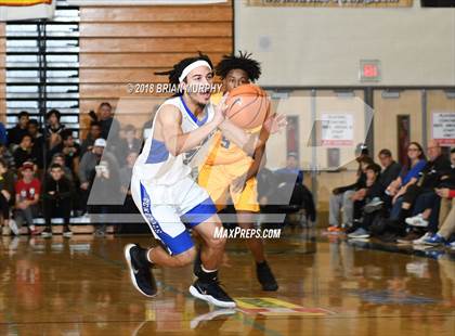 Thumbnail 1 in Grant vs Jefferson (Les Schwab Invitational) photogallery.