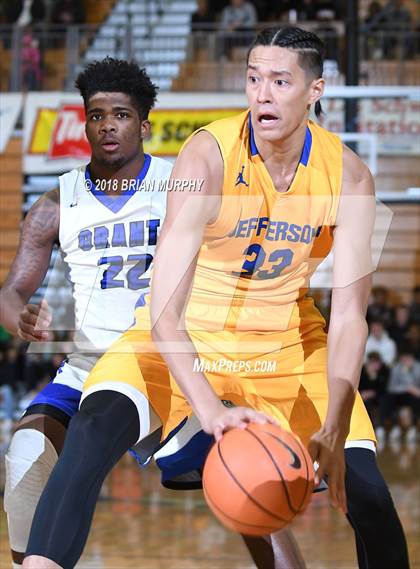 Thumbnail 2 in Grant vs Jefferson (Les Schwab Invitational) photogallery.