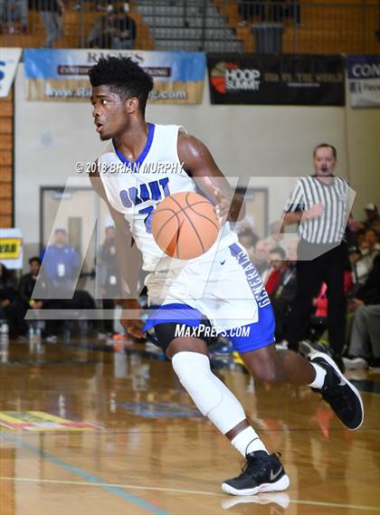 Thumbnail 2 in Grant vs Jefferson (Les Schwab Invitational) photogallery.