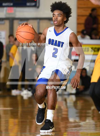 Thumbnail 3 in Grant vs Jefferson (Les Schwab Invitational) photogallery.