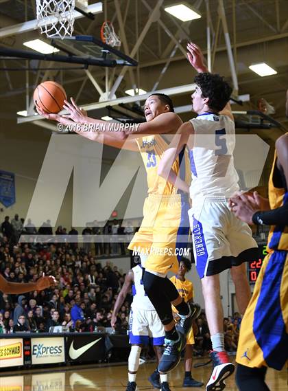 Thumbnail 3 in Grant vs Jefferson (Les Schwab Invitational) photogallery.