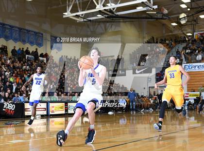 Thumbnail 1 in Grant vs Jefferson (Les Schwab Invitational) photogallery.