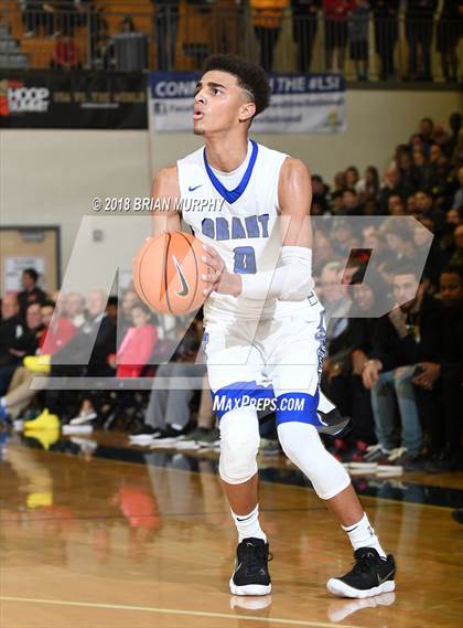 Thumbnail 2 in Grant vs Jefferson (Les Schwab Invitational) photogallery.