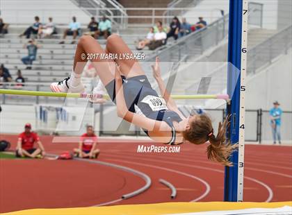 Thumbnail 1 in UIL Regional Track & Field Meet R3 photogallery.