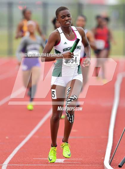 Thumbnail 2 in UIL Regional Track & Field Meet R3 photogallery.