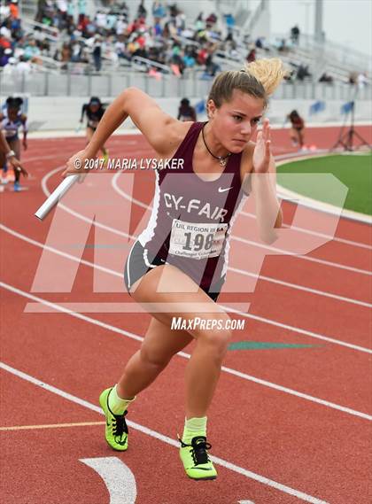Thumbnail 1 in UIL Regional Track & Field Meet R3 photogallery.