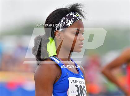 Thumbnail 1 in UIL Regional Track & Field Meet R3 photogallery.