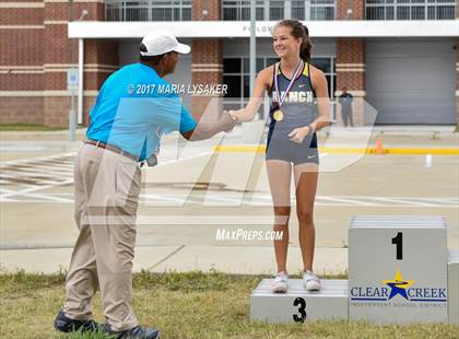 Thumbnail 1 in UIL Regional Track & Field Meet R3 photogallery.