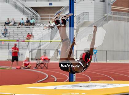 Thumbnail 2 in UIL Regional Track & Field Meet R3 photogallery.