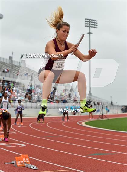 Thumbnail 3 in UIL Regional Track & Field Meet R3 photogallery.