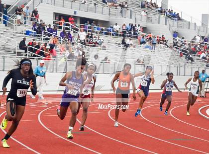 Thumbnail 2 in UIL Regional Track & Field Meet R3 photogallery.