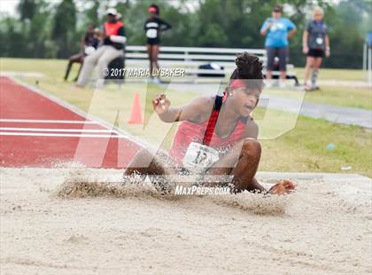 Thumbnail 3 in UIL Regional Track & Field Meet R3 photogallery.