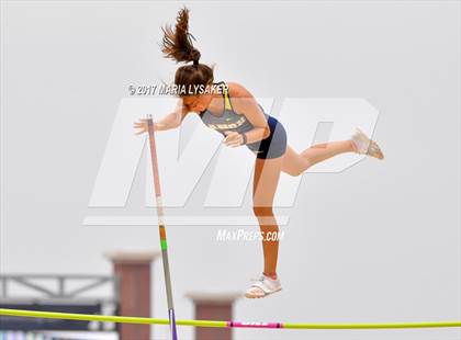 Thumbnail 2 in UIL Regional Track & Field Meet R3 photogallery.