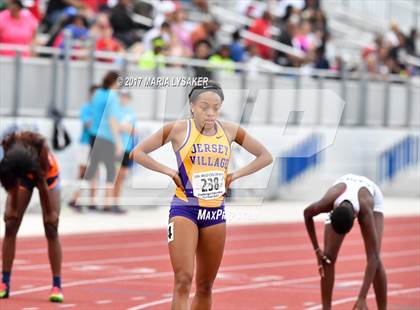 Thumbnail 2 in UIL Regional Track & Field Meet R3 photogallery.