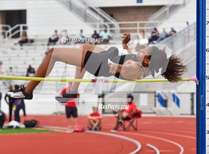 Thumbnail 1 in UIL Regional Track & Field Meet R3 photogallery.