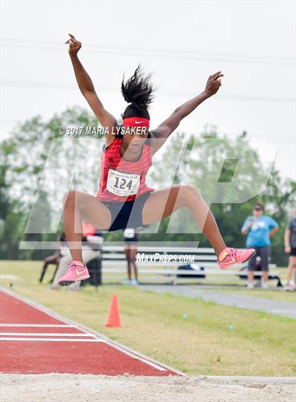 Thumbnail 3 in UIL Regional Track & Field Meet R3 photogallery.