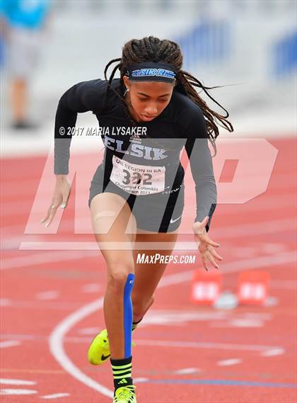 Thumbnail 1 in UIL Regional Track & Field Meet R3 photogallery.