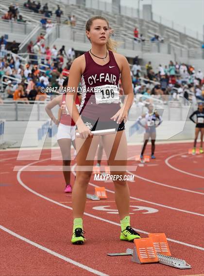 Thumbnail 2 in UIL Regional Track & Field Meet R3 photogallery.