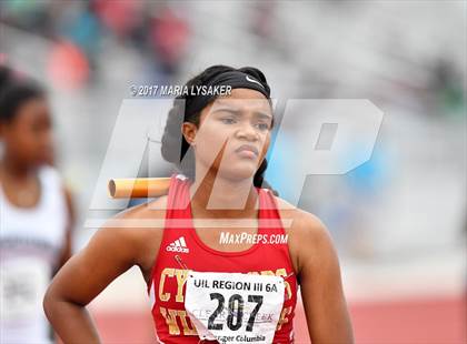 Thumbnail 2 in UIL Regional Track & Field Meet R3 photogallery.