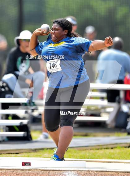 Thumbnail 1 in UIL Regional Track & Field Meet R3 photogallery.