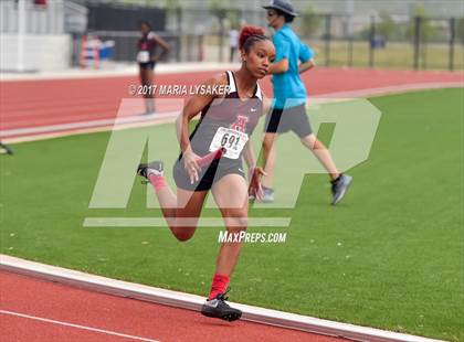 Thumbnail 2 in UIL Regional Track & Field Meet R3 photogallery.