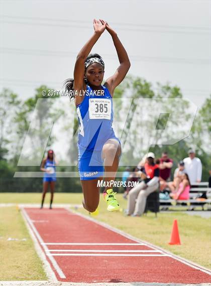 Thumbnail 3 in UIL Regional Track & Field Meet R3 photogallery.