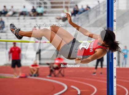 Thumbnail 2 in UIL Regional Track & Field Meet R3 photogallery.