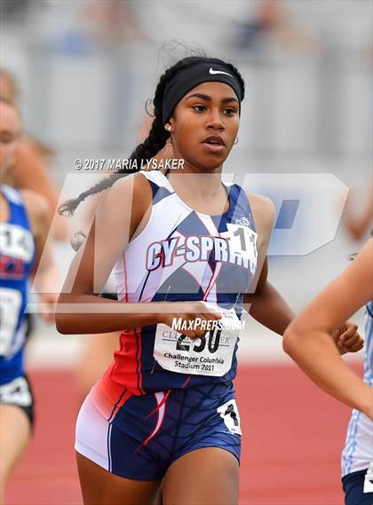 Thumbnail 1 in UIL Regional Track & Field Meet R3 photogallery.
