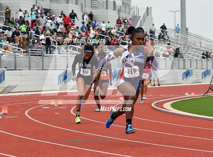 Thumbnail 2 in UIL Regional Track & Field Meet R3 photogallery.
