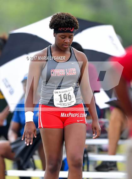 Thumbnail 1 in UIL Regional Track & Field Meet R3 photogallery.