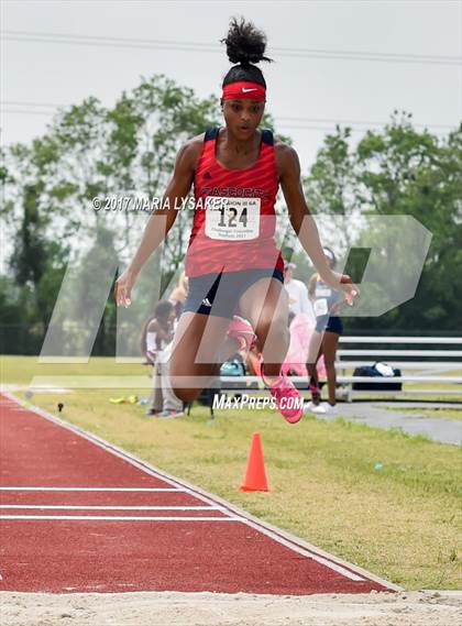 Thumbnail 3 in UIL Regional Track & Field Meet R3 photogallery.