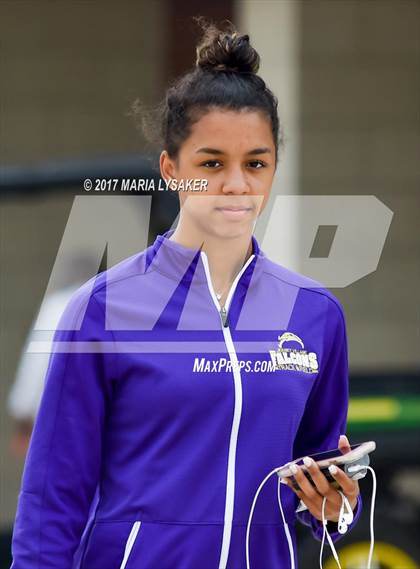 Thumbnail 2 in UIL Regional Track & Field Meet R3 photogallery.