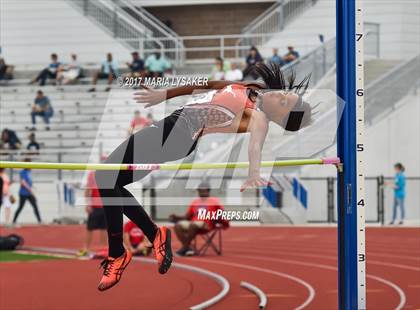 Thumbnail 1 in UIL Regional Track & Field Meet R3 photogallery.