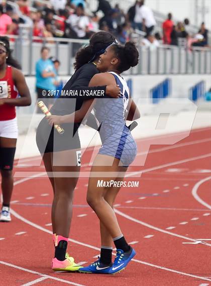 Thumbnail 2 in UIL Regional Track & Field Meet R3 photogallery.