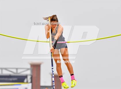 Thumbnail 3 in UIL Regional Track & Field Meet R3 photogallery.