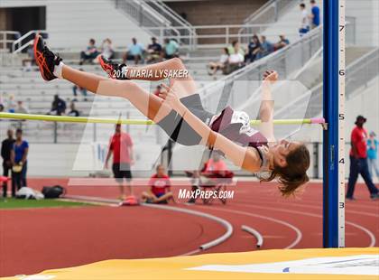 Thumbnail 2 in UIL Regional Track & Field Meet R3 photogallery.