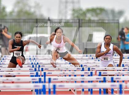 Thumbnail 2 in UIL Regional Track & Field Meet R3 photogallery.