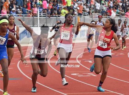 Thumbnail 1 in UIL Regional Track & Field Meet R3 photogallery.