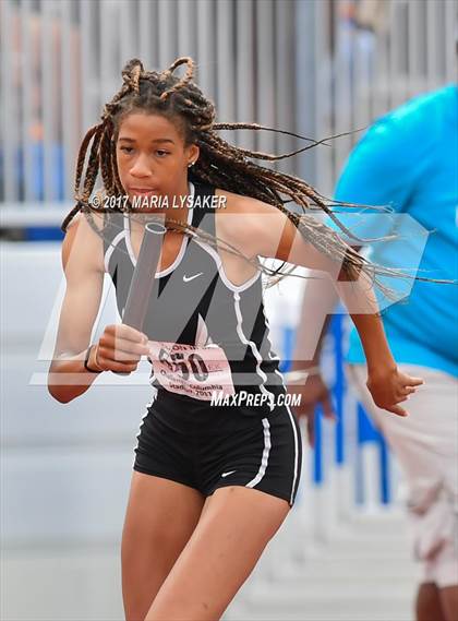 Thumbnail 2 in UIL Regional Track & Field Meet R3 photogallery.