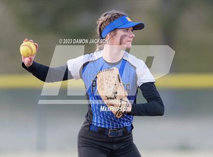 Thumbnail 1 in Moapa Valley vs Pahrump Valley (Sherm Bennett Memorial Tournament) photogallery.