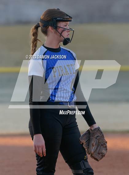 Thumbnail 1 in Moapa Valley vs Pahrump Valley (Sherm Bennett Memorial Tournament) photogallery.