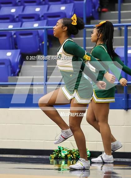 Thumbnail 2 in DeSoto vs. Shoemaker (UIL 6A Bi-District) photogallery.