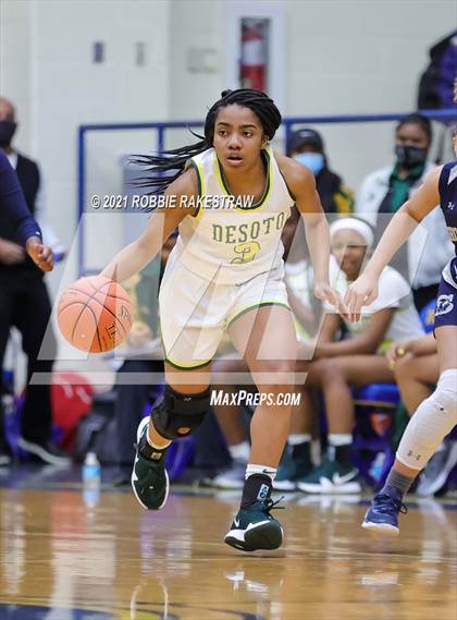 Thumbnail 1 in DeSoto vs. Shoemaker (UIL 6A Bi-District) photogallery.