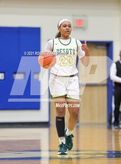 Thumbnail 1 in DeSoto vs. Shoemaker (UIL 6A Bi-District) photogallery.