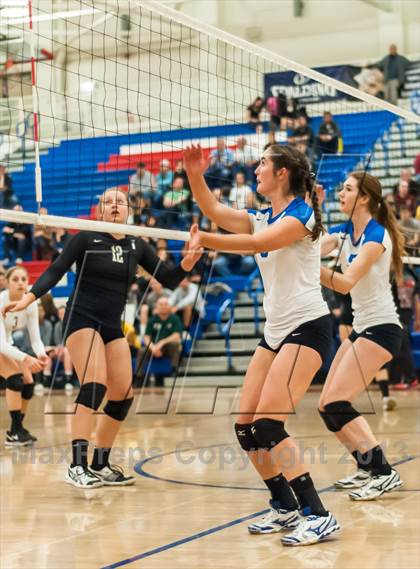 Thumbnail 1 in Archbishop Mitty vs. Los Altos (CIF CCS D2 Final) photogallery.