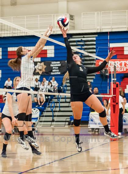Thumbnail 3 in Archbishop Mitty vs. Los Altos (CIF CCS D2 Final) photogallery.