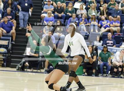 Thumbnail 3 in Garces Memorial vs. Exeter (CIF D2 Central Section Final) photogallery.