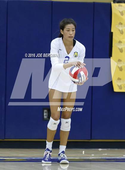 Thumbnail 3 in Garces Memorial vs. Exeter (CIF D2 Central Section Final) photogallery.